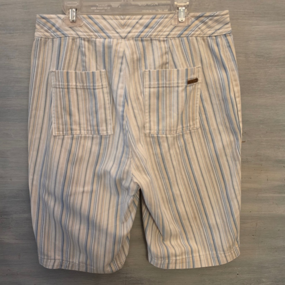 Liz Claiborne Jeans 100% Cotton Audra Pinstripe Bermuda Shorts Size 8 GC - Picture 6 of 8
